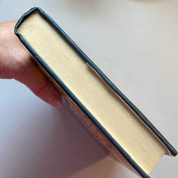 NOT ELIGIBLE FOR BUNDLE SALE/DEAL  Isaac Asimov’s Worlds of Science Fiction 1980 - Picture 5 of 12